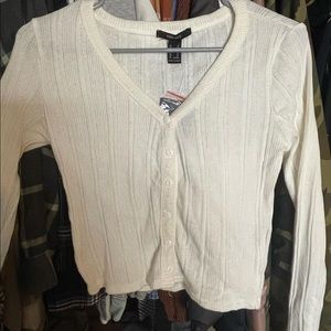 🤍white cropped button up long sleeve, never worn